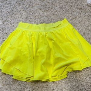 Like New! Lululemon size 10 neon yellow skort